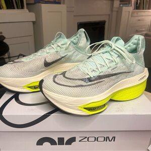 Nike Air Zoom Alphafly 2 Next M 9.5 Mint foam /cave purple NEW WITH BOX